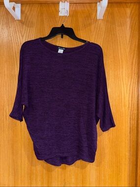 Olivia Blu, butterfly elbow sleeve blouse
Purple, small